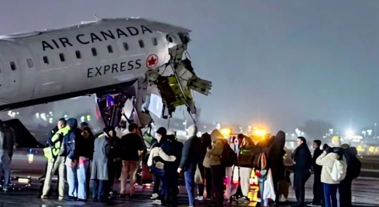 Air Canada Express Plane