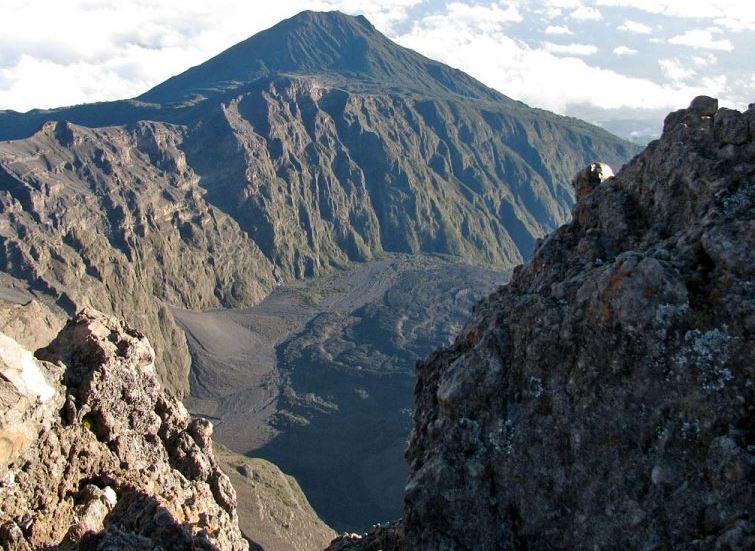 best mountain climbing tours in East Africa