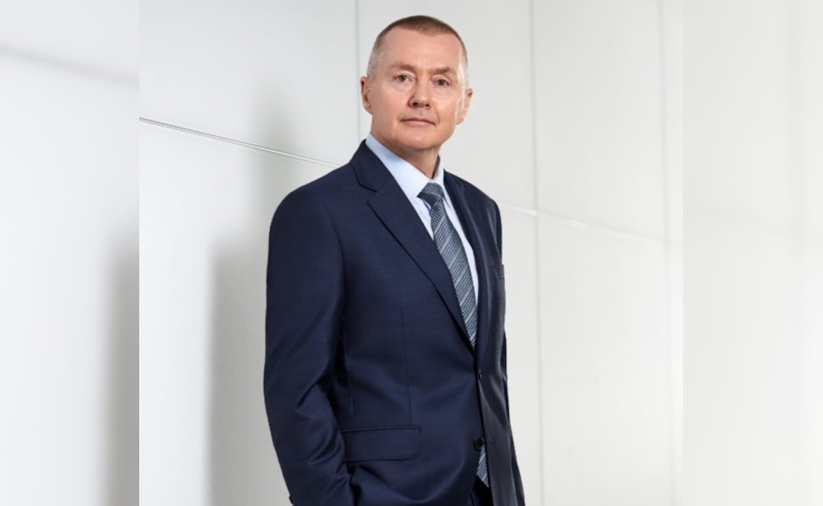 Willie Walsh Takes Charge as IndiGo CEO
